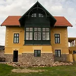 Polyak Villa Revfulop