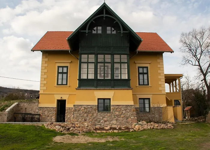 Polyak Villa Révfülöp